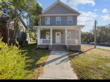Main picture of 909 Martin Luther King Jr Dr