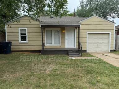 Main picture of 3205 S Goff Ave