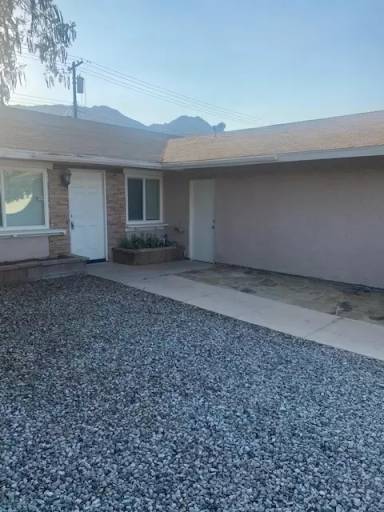 Main picture of 52305 Avenida Carranza
