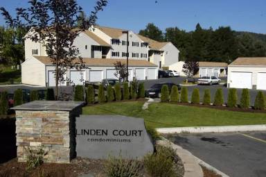 Main picture of 723 E Linden Ave