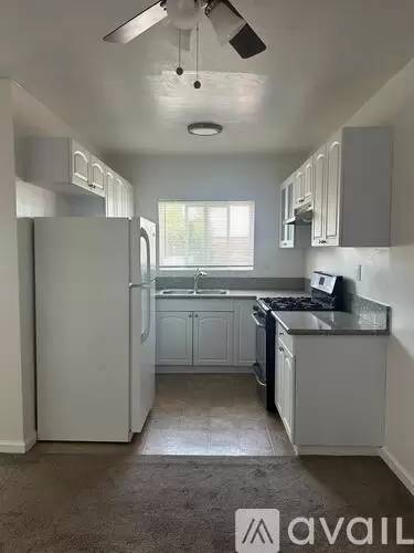 Main picture of 4255 Menlo Ave