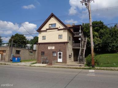 Main picture of 420 Broadway Ave
