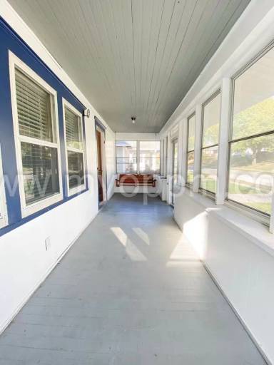 Main picture of 2332 S 35th Ave