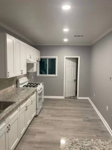 Main picture of 3818 Charles St