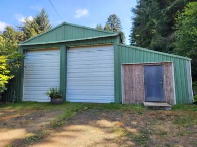 Main picture of 5242 Fisk St