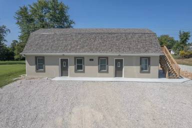 Main picture of 120 Jefferson Rd