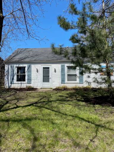Main picture of 907 Rockland Rd