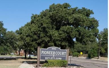 Main picture of 4004 W Pioneer Dr