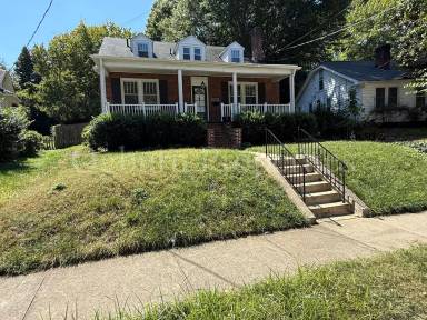 Main picture of 2058 Craig St