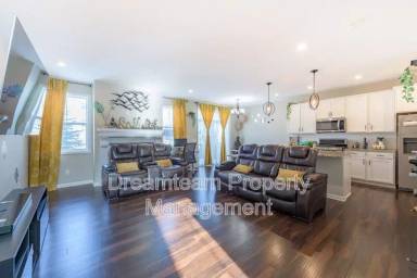 Main picture of 11540 81st Pl N