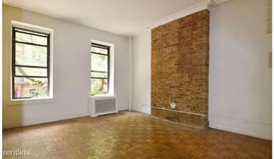 Main picture of 325 E 89th St