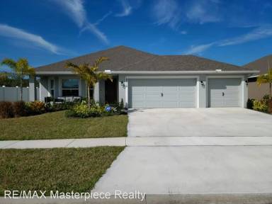 Main picture of 8712 Merano Ave