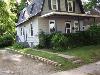 Main picture of 2233 Buchanan Ave SW