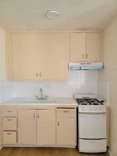 Main picture of 9315 San Vincente Ave