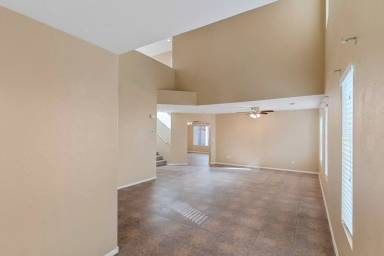 Main picture of 5016 Glittering Star Ct