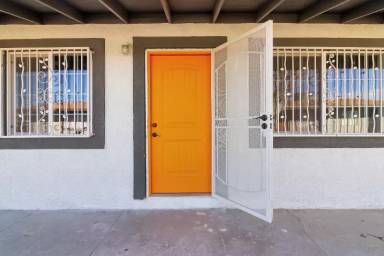 Main picture of 2518 McCarran St