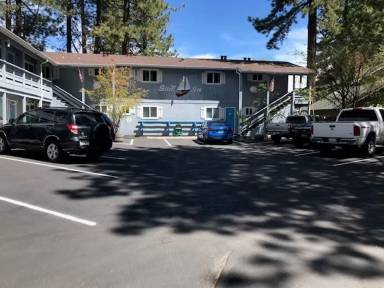 Main picture of 861 Lakeview Ave
