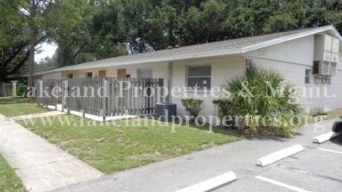 Main picture of 815 W Carole St