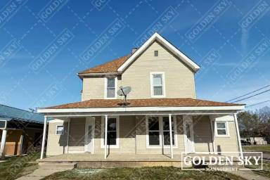 Main picture of 1224 E Main St