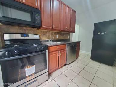 Main picture of 1062 W Side Ave
