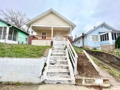 Main picture of 4529 S Benton Ave