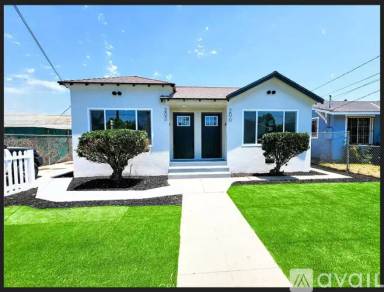 Main picture of 200 N Willow Ave