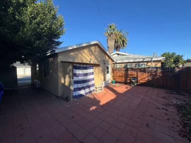 Main picture of 2903 Foss Ave