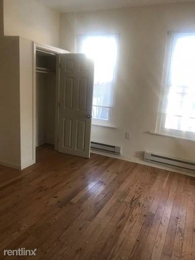 Main picture of 2600 South St