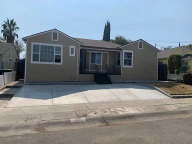 Main picture of 65 Lorraine Ave