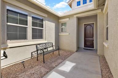 Main picture of 1694 E Mia Ln