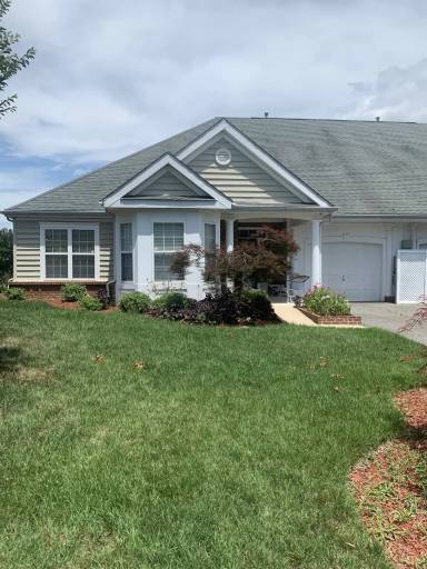 Main picture of 303 Fidgeway Ln