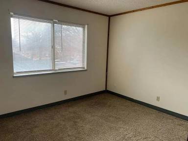 Main picture of 2910 SE Kentucky Ave
