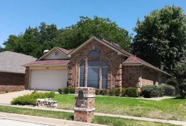 Main picture of 1917 Pine Ridge Dr