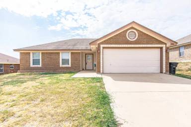 Main picture of 404 Rowdy Dr