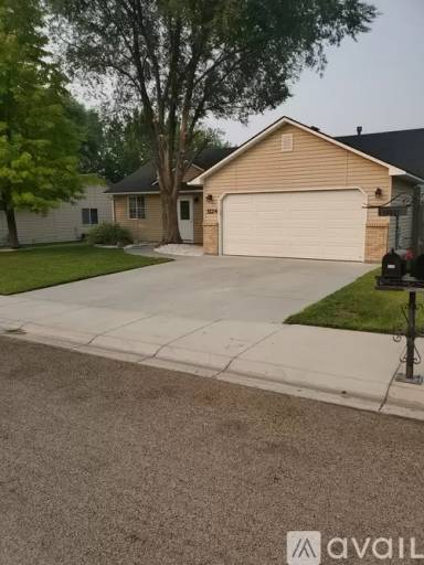 Main picture of 3224 S Malad Dr