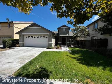 Main picture of 2379 N Fallbrook Dr