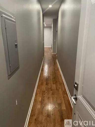 Main picture of 4710 S King Dr