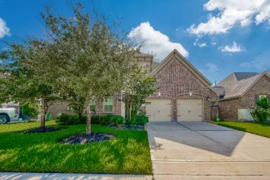 Main picture of 15311 Ashbrook Dove Ln