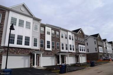 Main picture of 6 Gerhard Pl