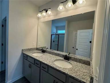 Main picture of 35 Roberson Dr NE