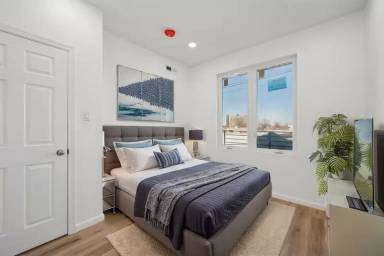 Main picture of 4512 Lancaster Ave