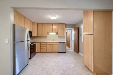 Main picture of 231 W Fremont Ave