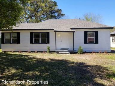 Main picture of 174 Dobbs Ave