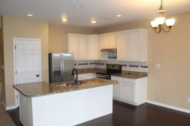 Main picture of 2220 McGregor Ct