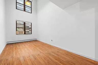 Main picture of 244 E 51st St