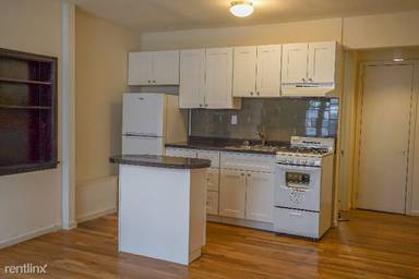 Main picture of 2125 Locust St