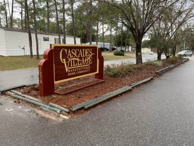 Main picture of Cascades Village