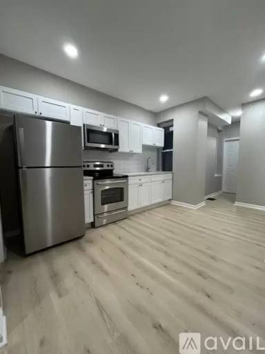 Main picture of 245 W Ontario St