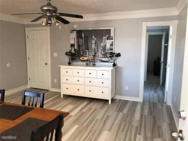 Main picture of 8121 Swiss Ln