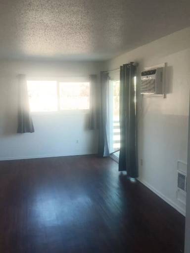 Main picture of 129 State St